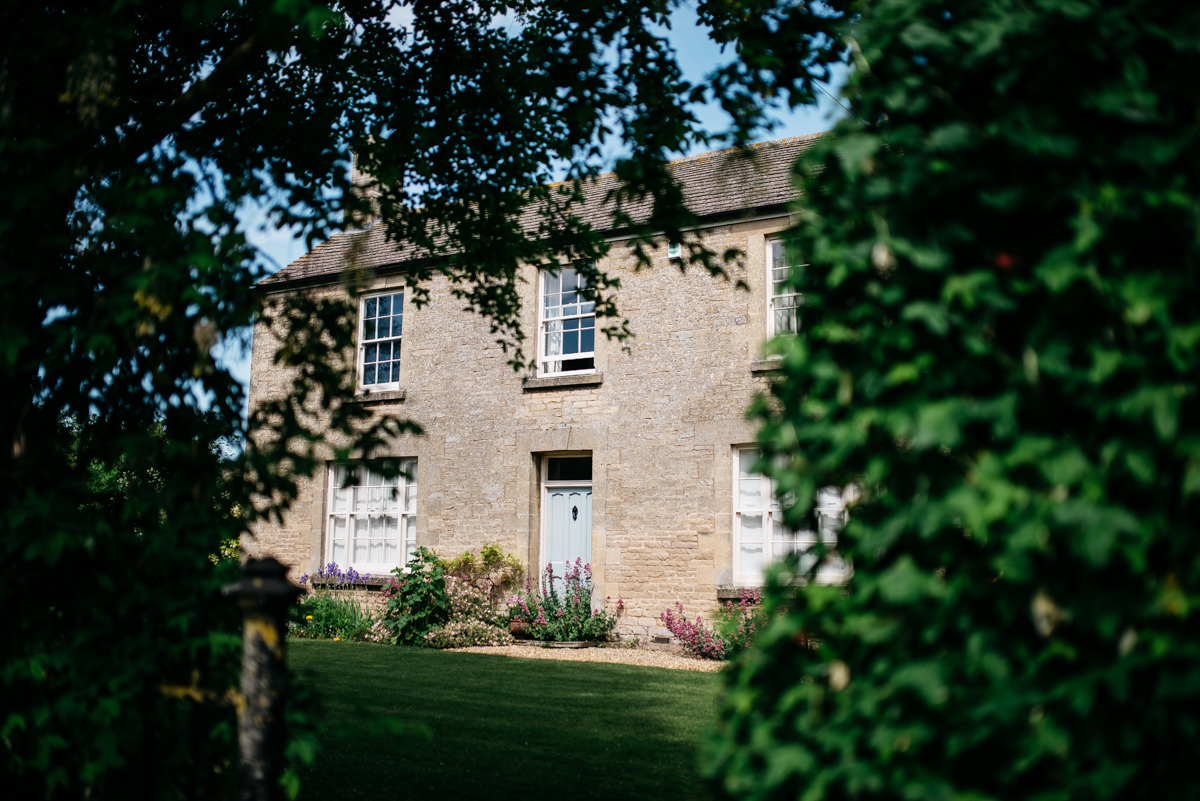 F&M-countryside-garden-farm-marquee-wedding-jenny-macare-001