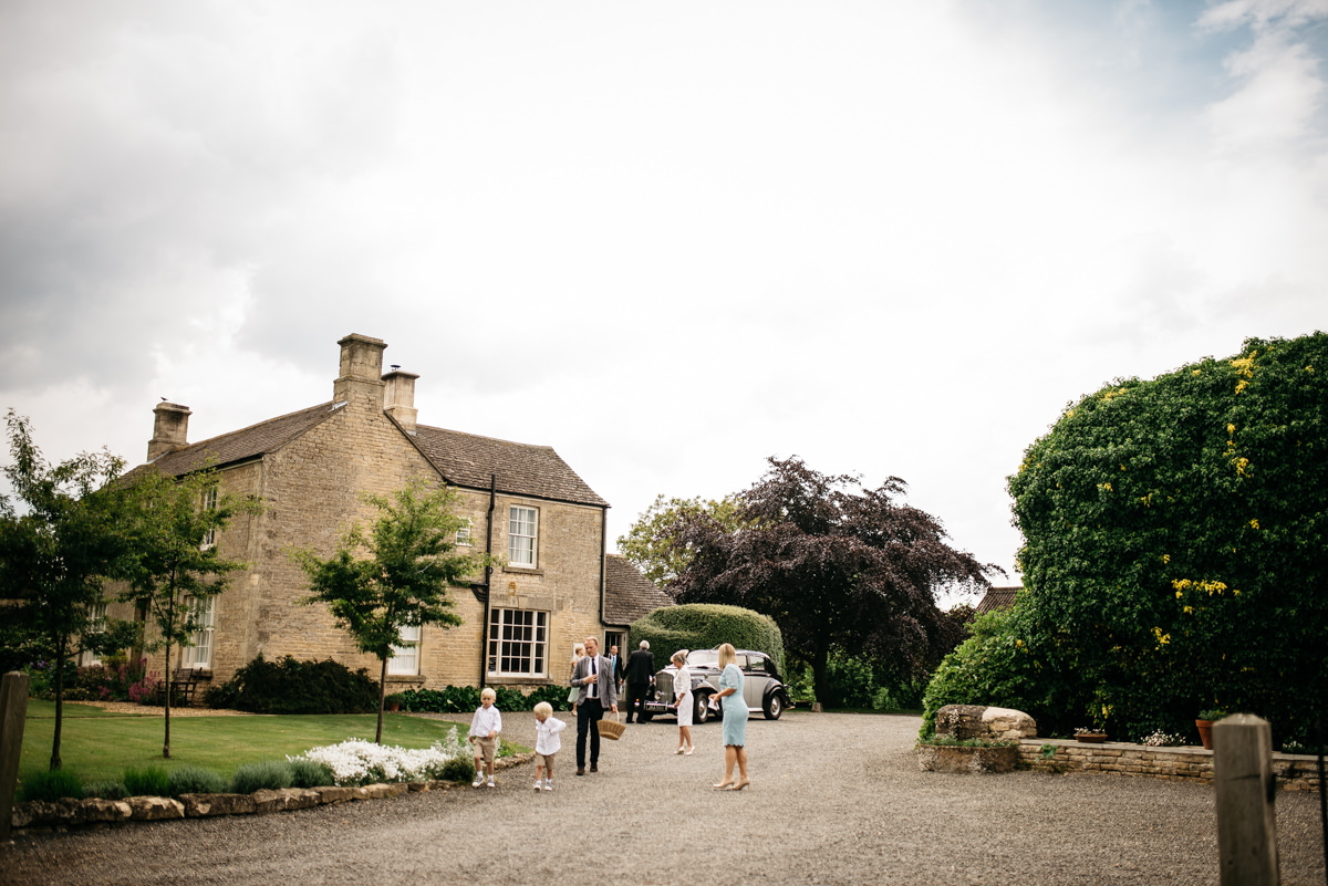 F&M-countryside-garden-farm-marquee-wedding-jenny-macare-016