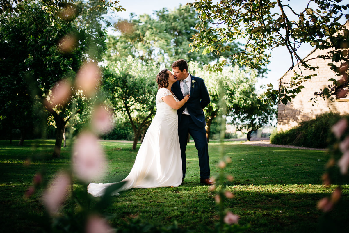 F&M-countryside-garden-farm-marquee-wedding-jenny-macare-082