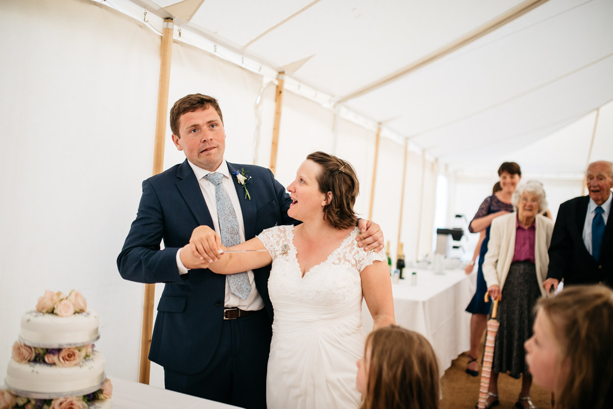 F&M-countryside-garden-farm-marquee-wedding-jenny-macare-088