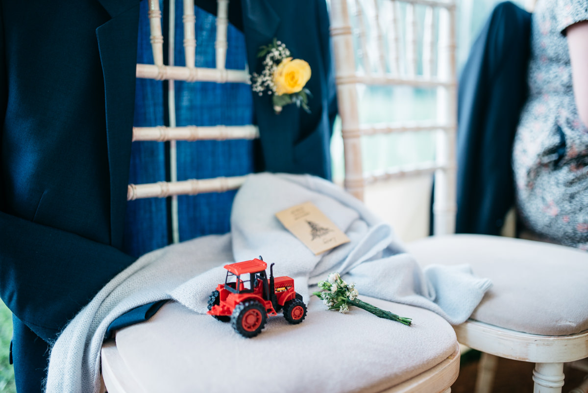 F&M-countryside-garden-farm-marquee-wedding-jenny-macare-189